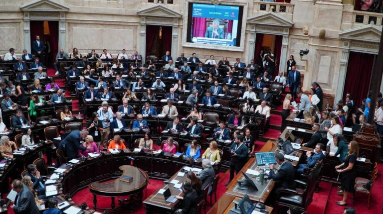 diputados-de-la-oposicion-presentaron-un-pedido-al-congreso-para-impulsar-el-juicio-politico-a-milei