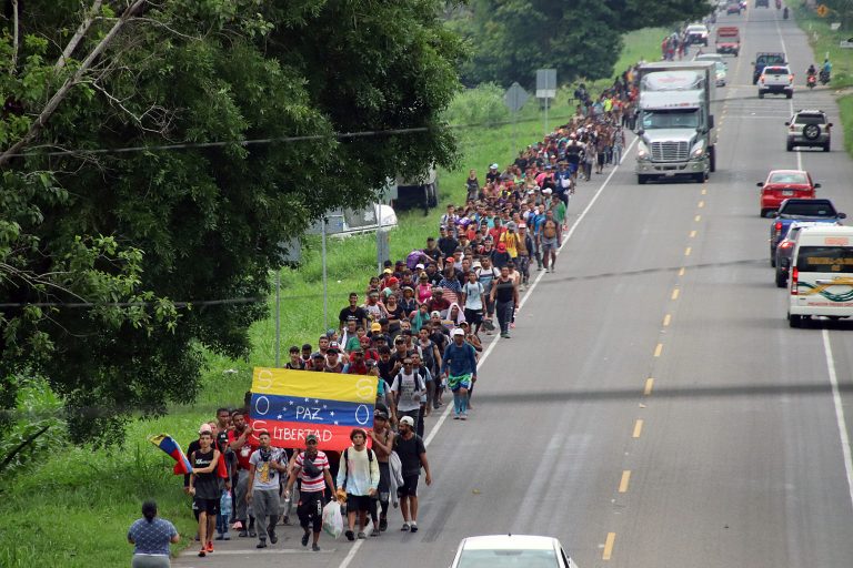 Desde el sur de México sale la primera caravana migrante de venezolanos hacía EE.UU.